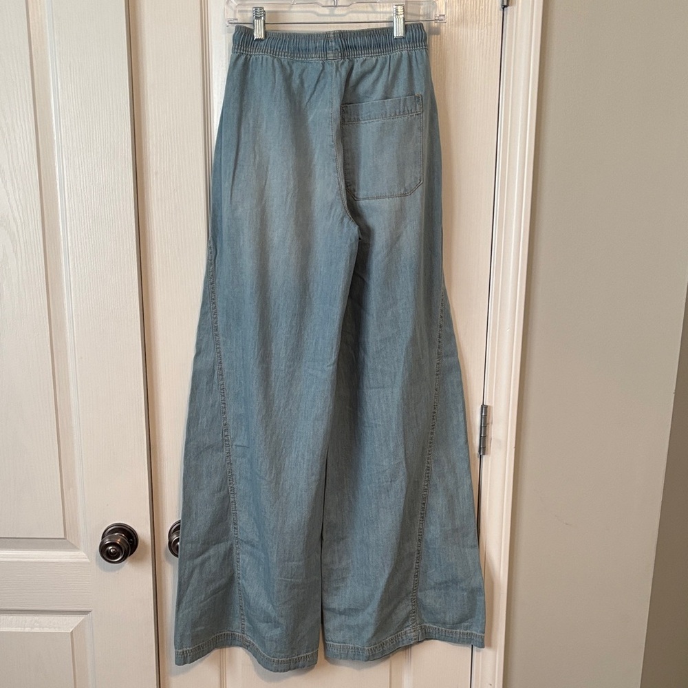 Altar'd State Women’s Cotton Light Blue Wide Leg Jeans with Elastic Waist XS - Picture 5 of 8